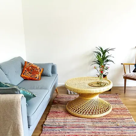 Cosy T2 In The Heart Of The Countryside In Paris!